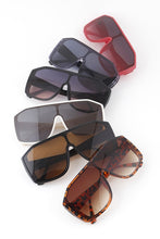 Load image into Gallery viewer, Pretty &amp; Paid Shades
