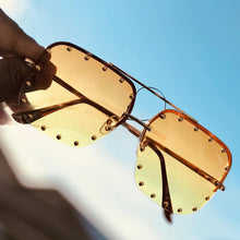 Load image into Gallery viewer, TRENDSETTER SHADES
